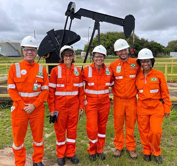 Cabiunas Petrobras Macae 03.jpg