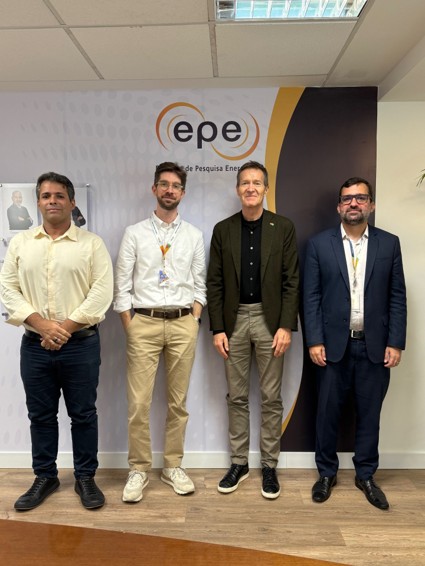 epe-recebe-representante-da-agencia-de-energia-de-berlim.jpg